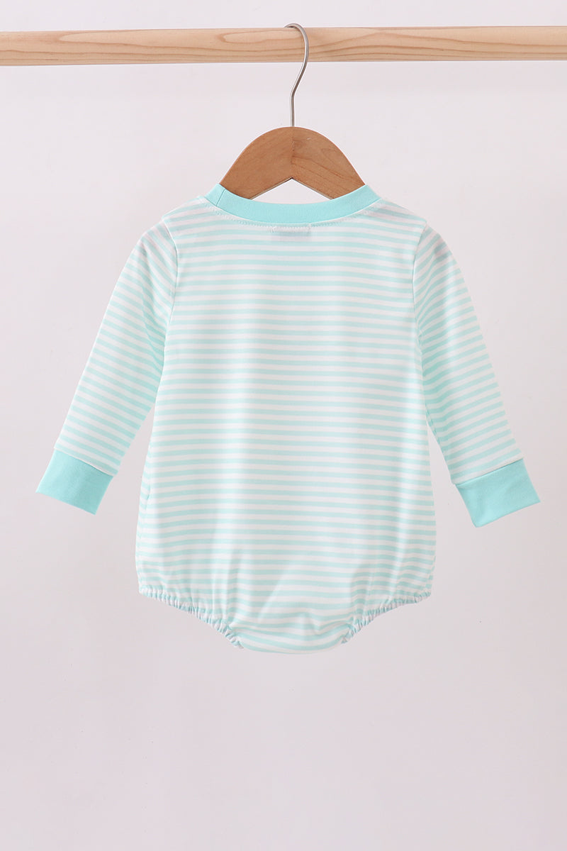 Blue bear embroidery bubble