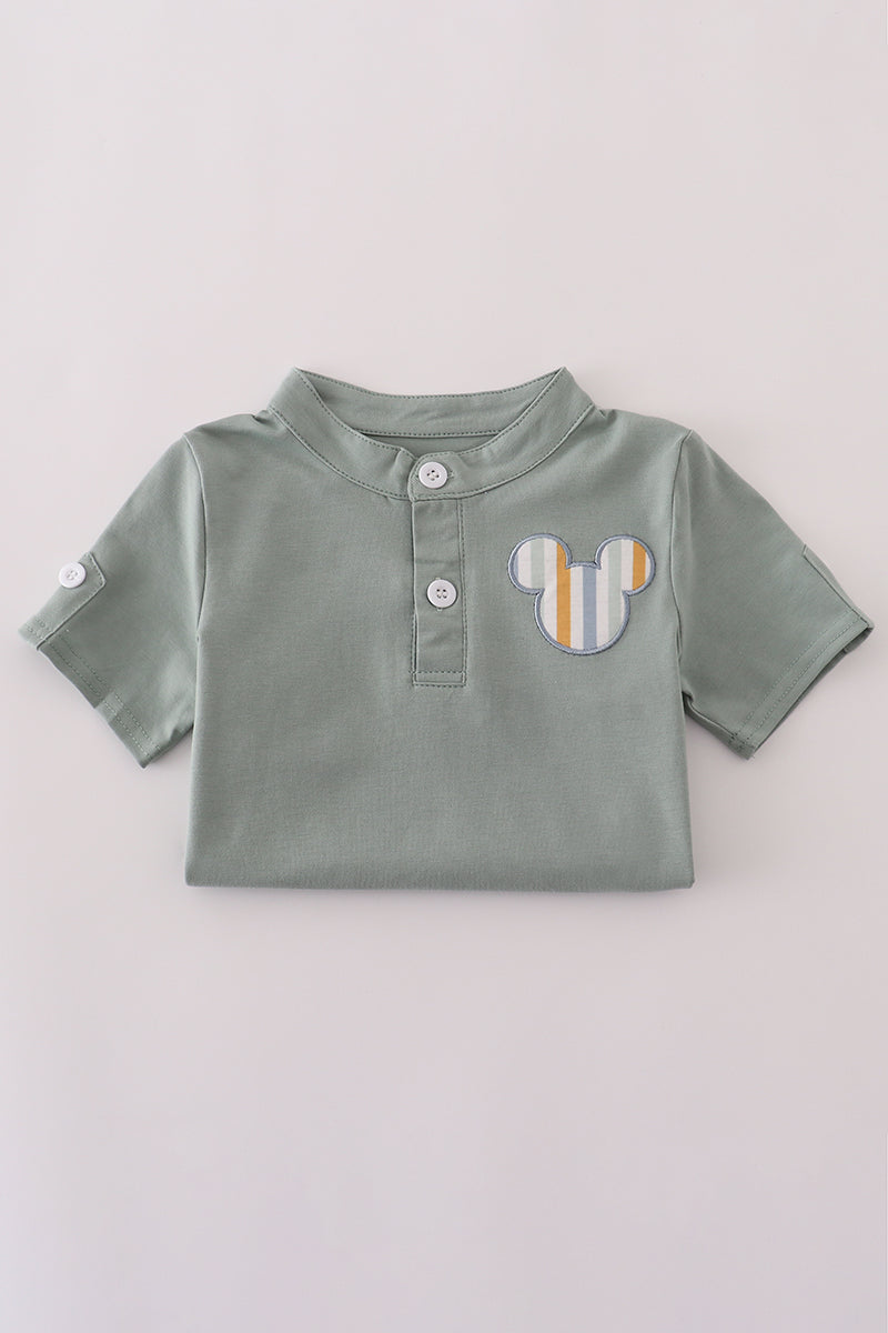 Green character applique shorts set